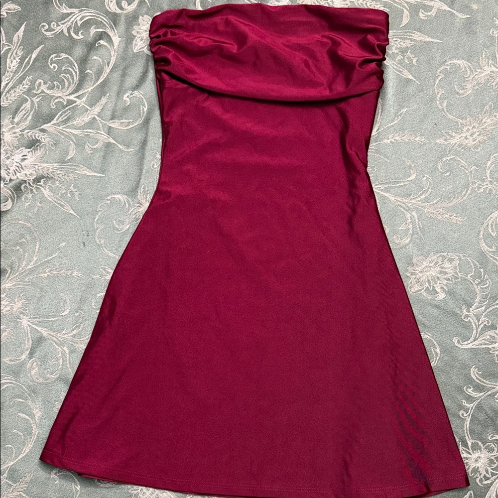 Windsor Strapless Dress in Rich Burgundy